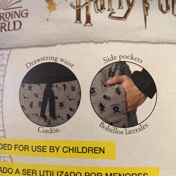 🧹HARRY POTTER MEN’S PAJAMA SET 🧹 - Picture 6 of 8